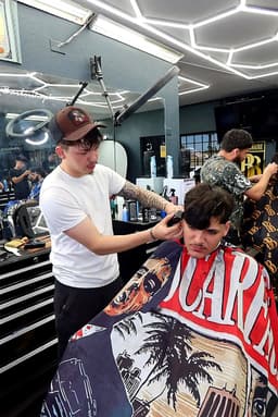 Damnin - Expert Barber at Billionaire Barbershop Glendale
