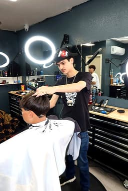Diego - Expert Barber at Billionaire Barbershop Glendale