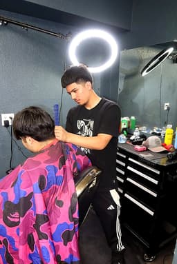 Ricky - Expert Barber at Billionaire Barbershop Glendale