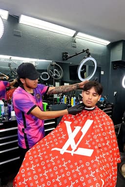 Spazz - Expert Barber at Billionaire Barbershop Glendale
